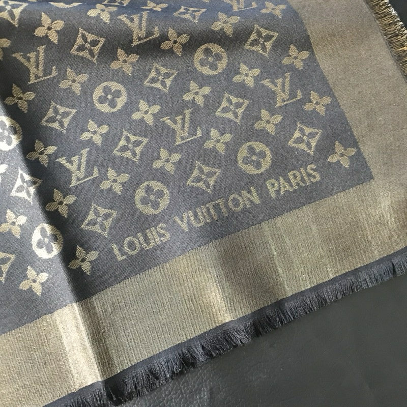 Monogram Shawl 140 x 140 cm