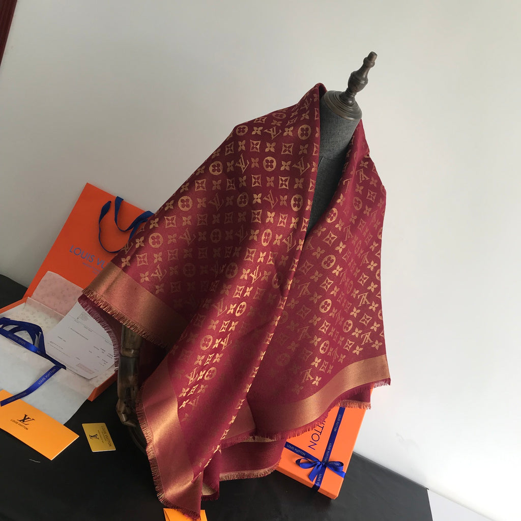 Monogram Shawl 140 x 140 cm