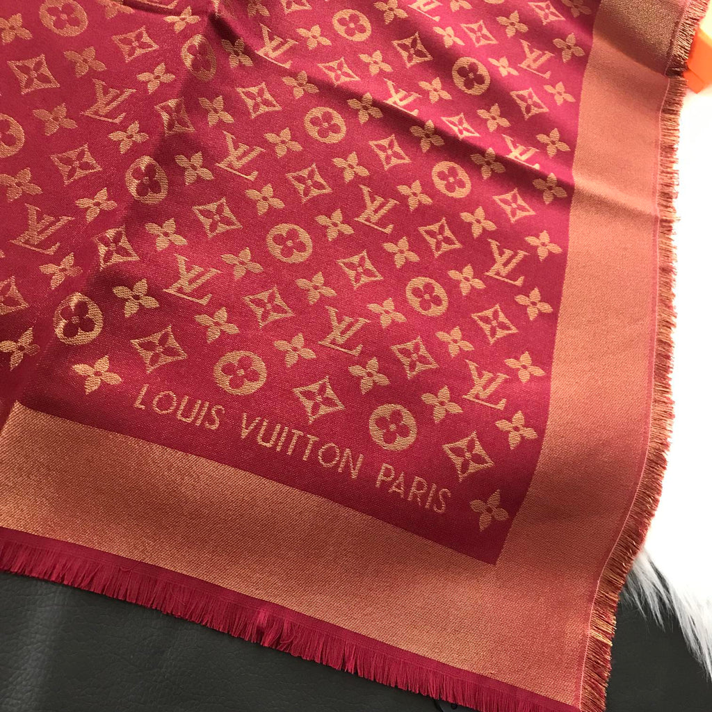 Monogram Shawl 140 x 140 cm