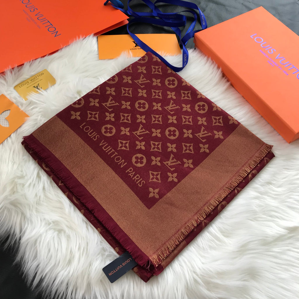 Monogram Shawl 140 x 140 cm