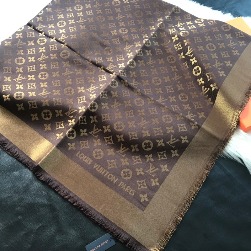 Monogram Shawl 140 x 140 cm