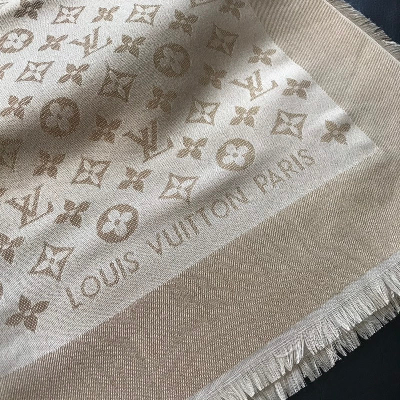 Monogram Shawl 140 x 140 cm
