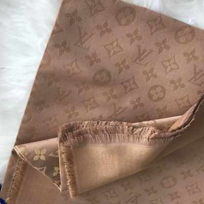 Monogram Shawl 140 x 140 cm
