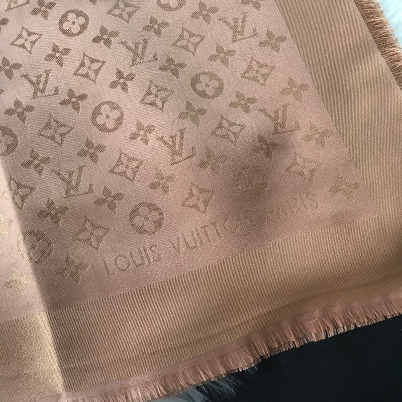 Monogram Shawl 140 x 140 cm