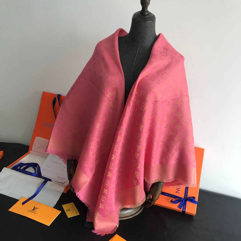 Monogram Shawl 140 x 140 cm