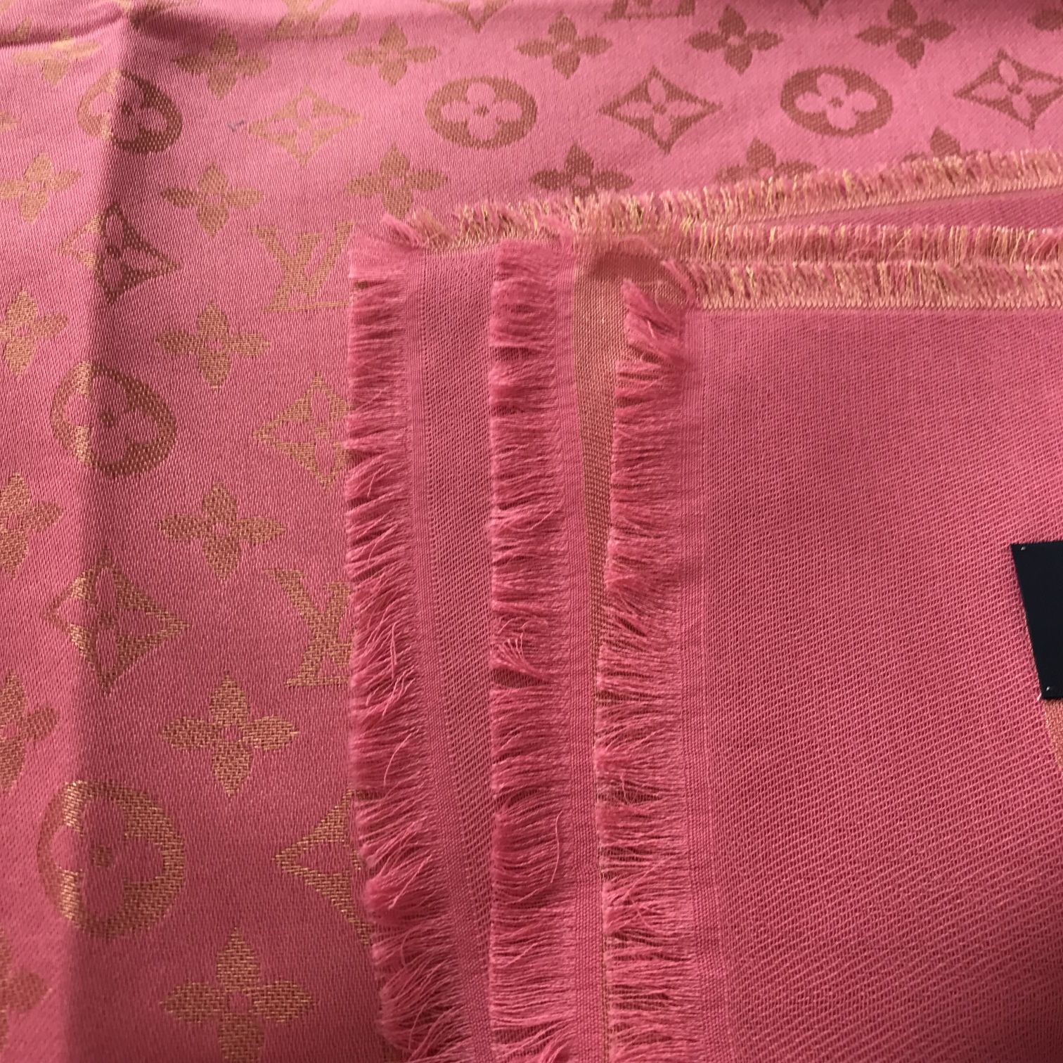 Monogram Shawl 140 x 140 cm