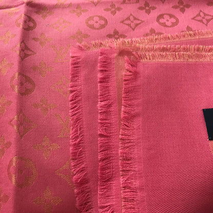 Monogram Shawl 140 x 140 cm