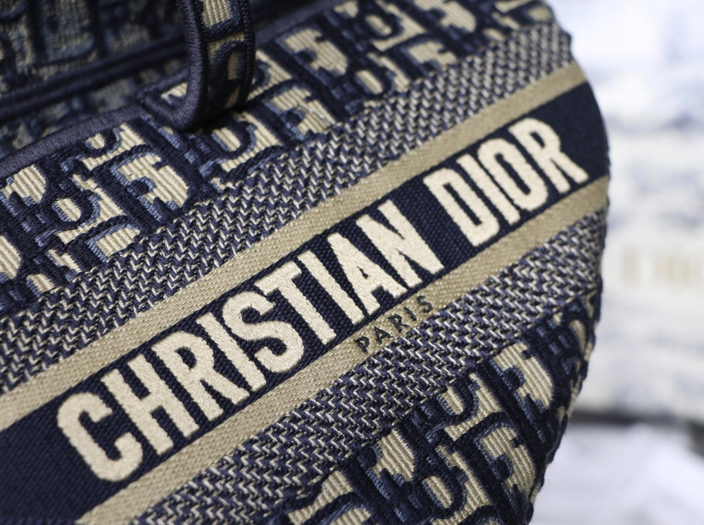 Saddle Oblique Canvas Bag