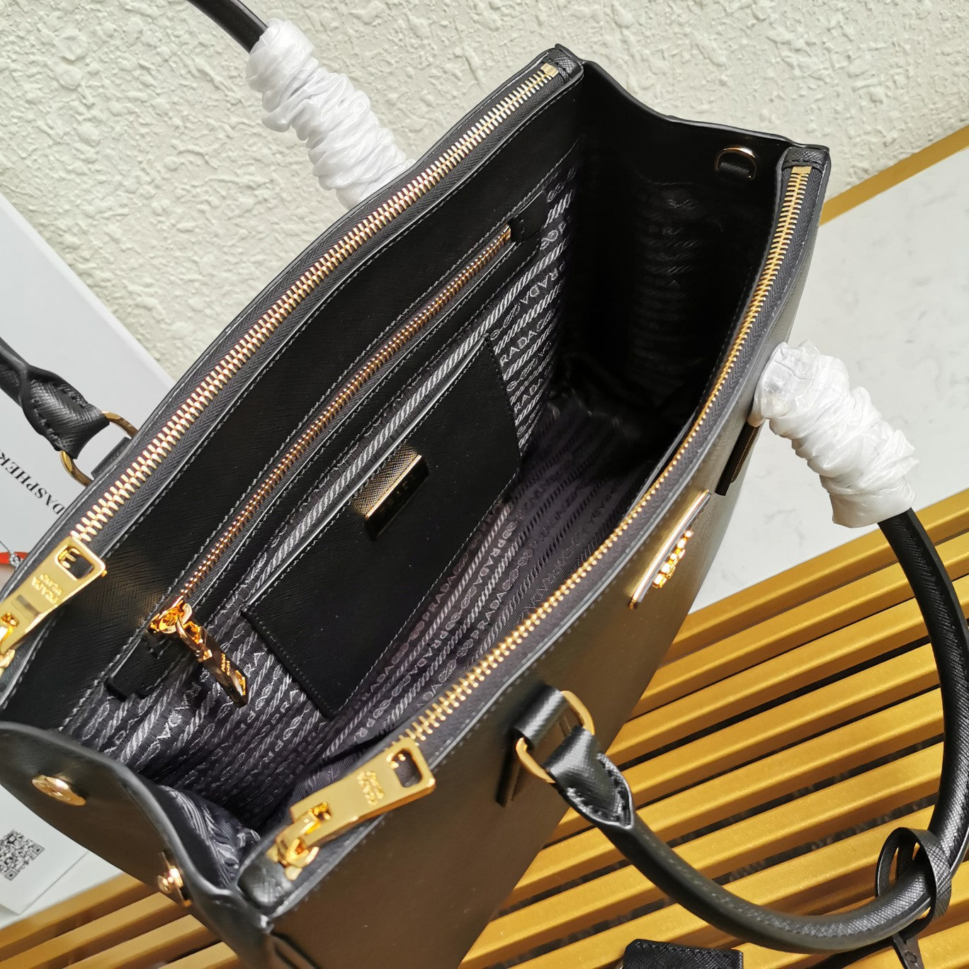 Galleria Saffiano Leather Tote Bag