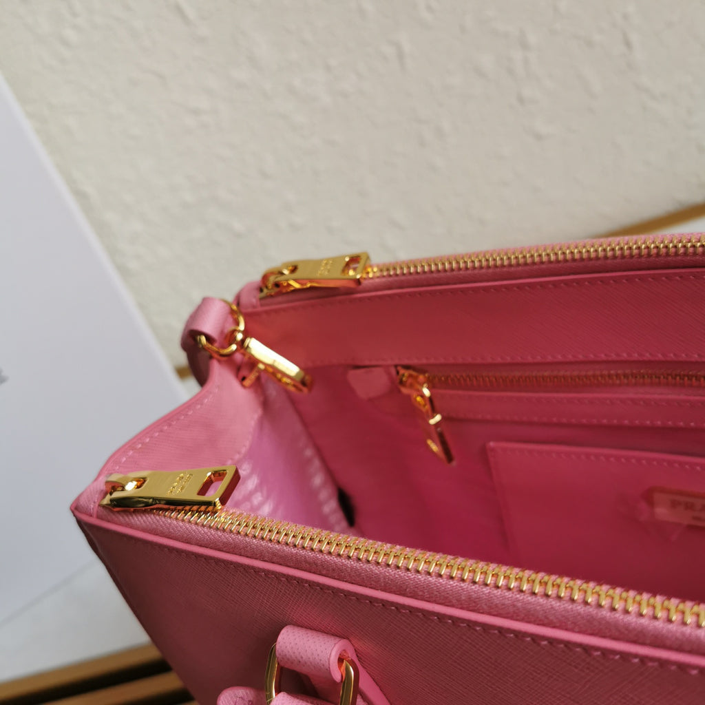 Galleria Saffiano Leather Tote Bag