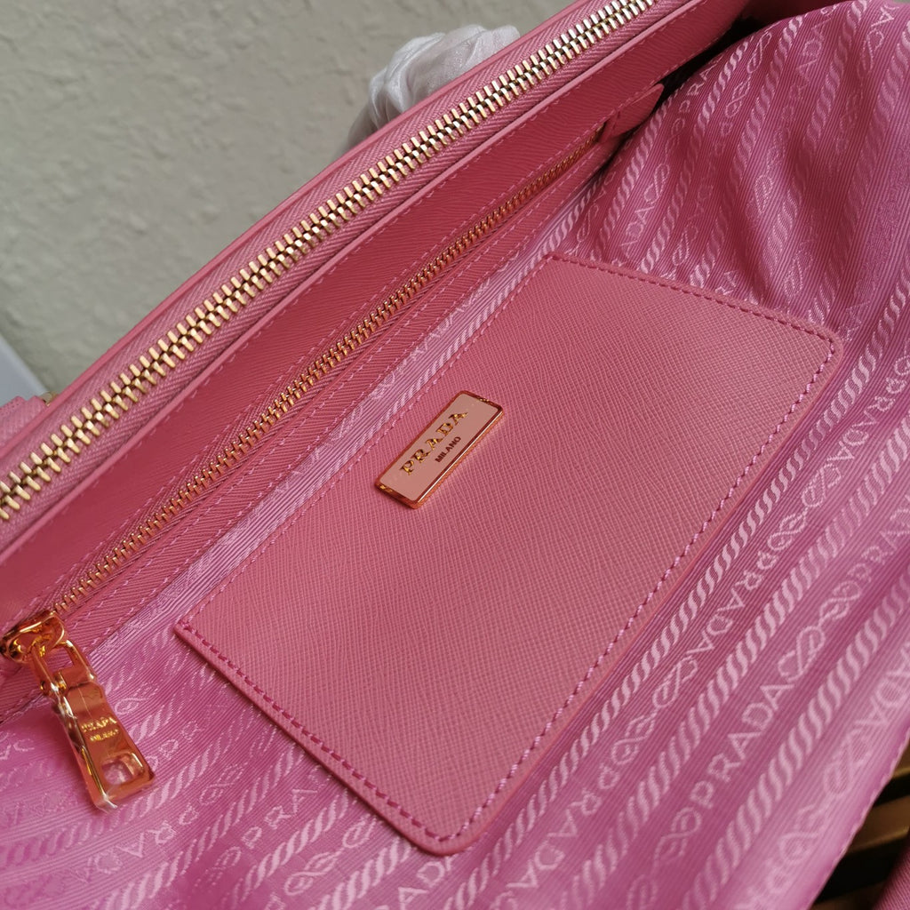 Galleria Saffiano Leather Tote Bag