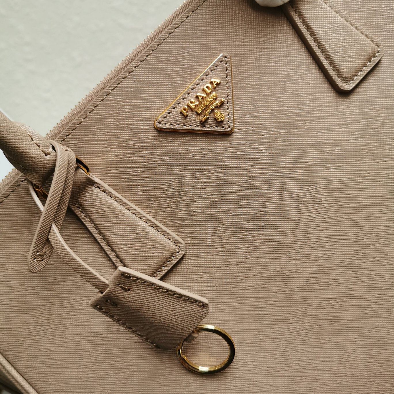 Galleria Saffiano Leather Tote Bag