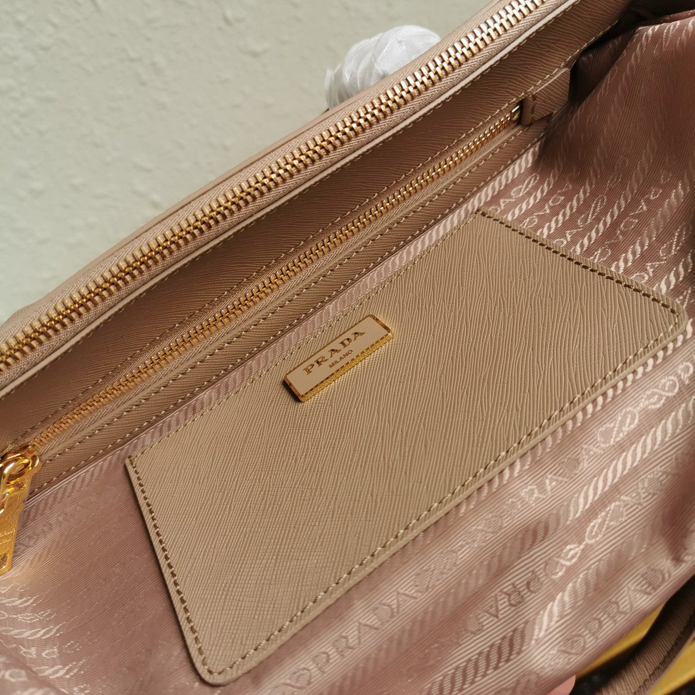 Galleria Saffiano Leather Tote Bag