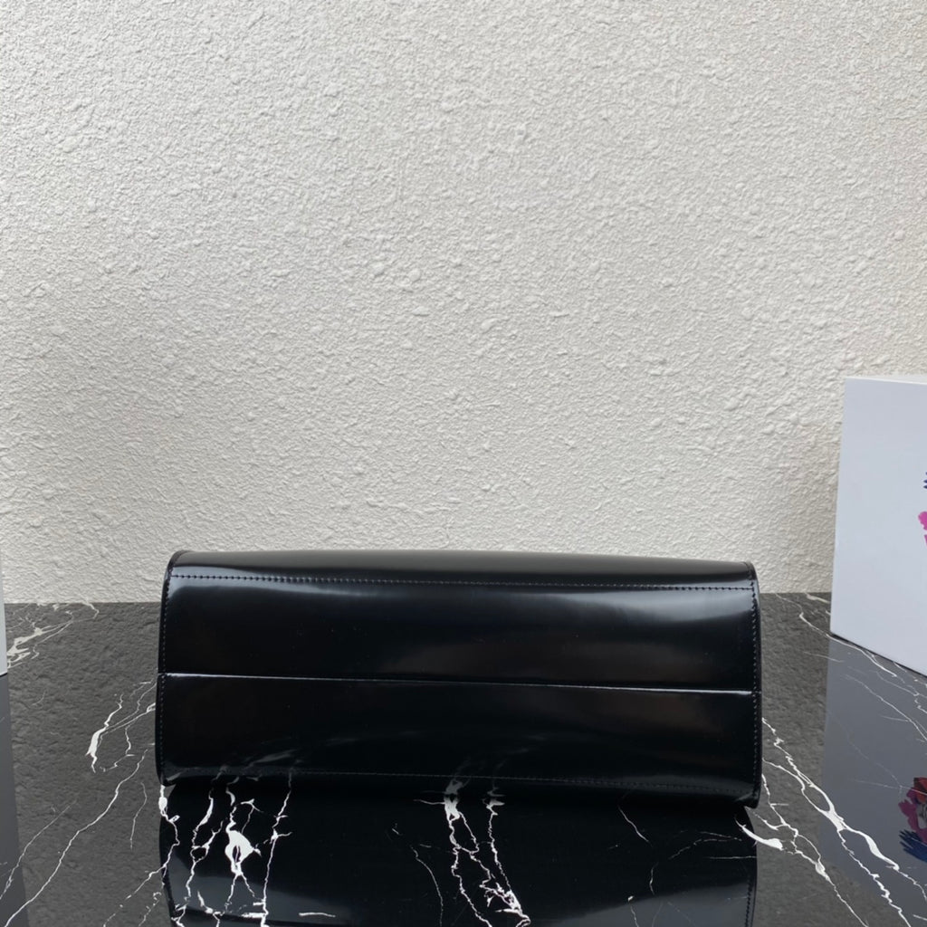 Supernova Triangle Top Handle Bag