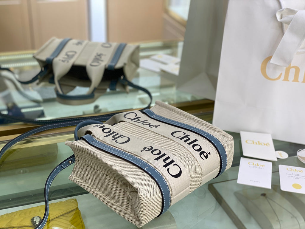 Woody Tote Bag with Strap