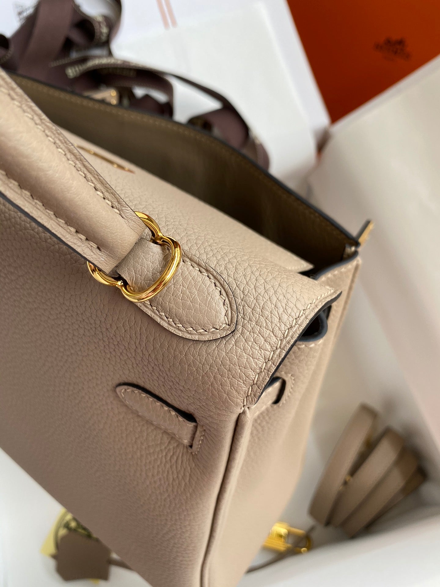 Kelly 25 Togo Leather Bag