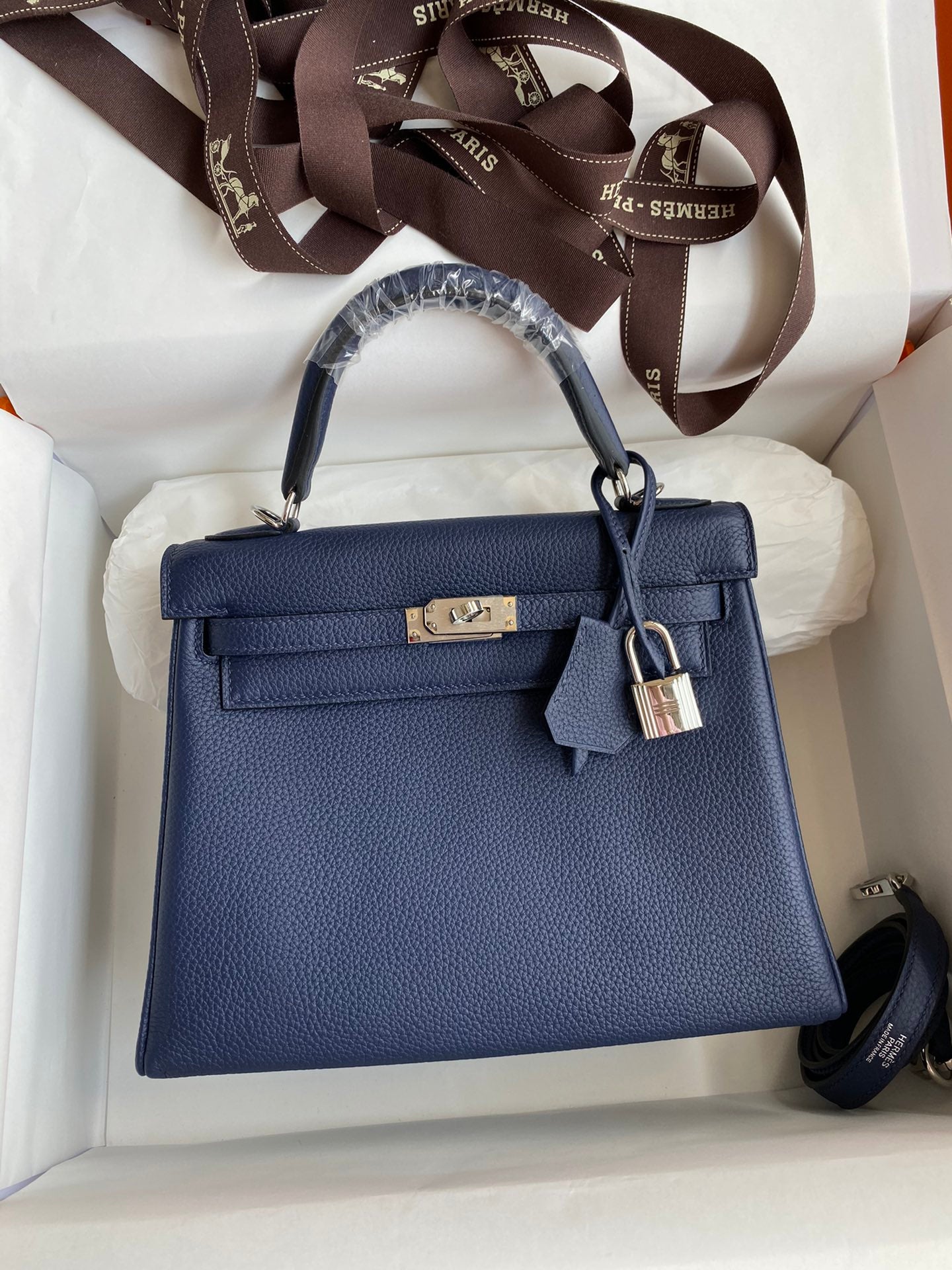 Kelly 25 Togo Leather Bag