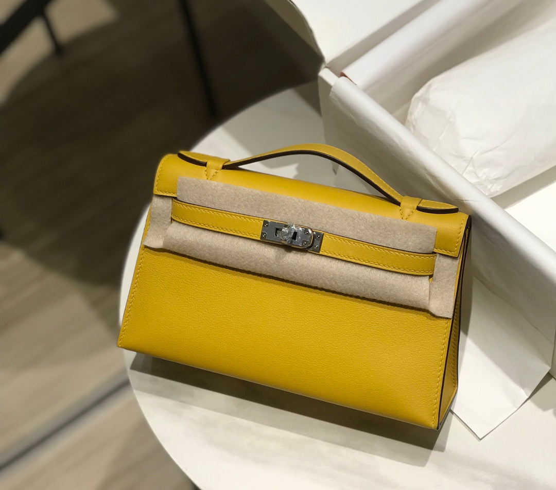 Kelly Pochette 22