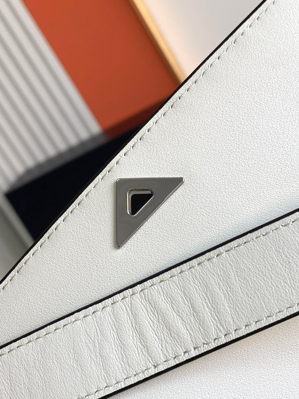 Symbole Triangle Plaque Flap Shoulder Bag