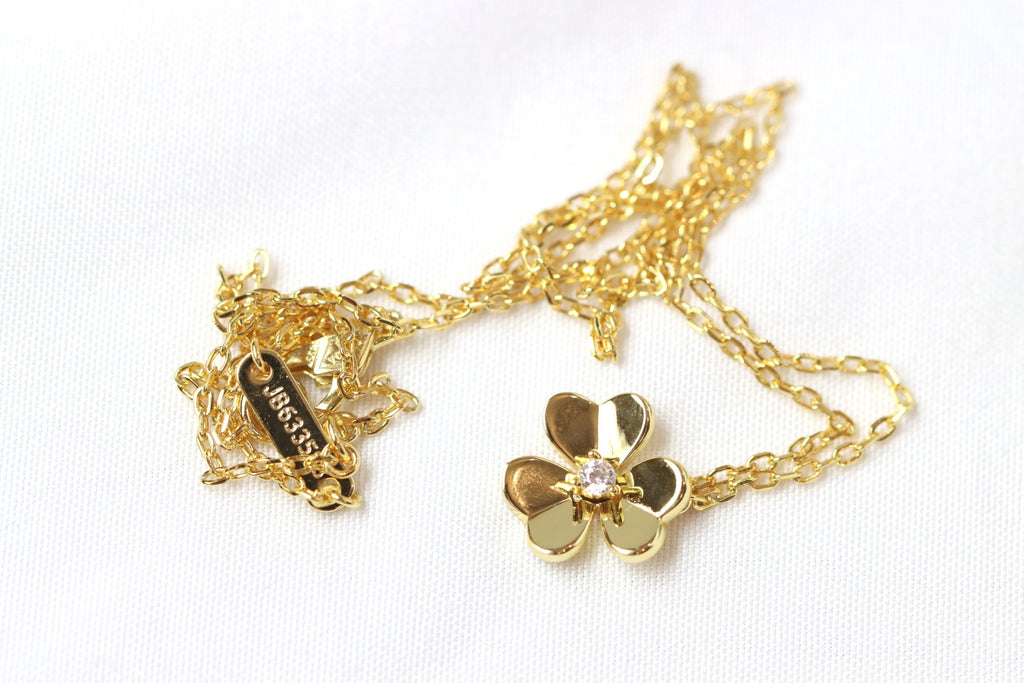 Frivole Gold Flower Necklace with Center Stone