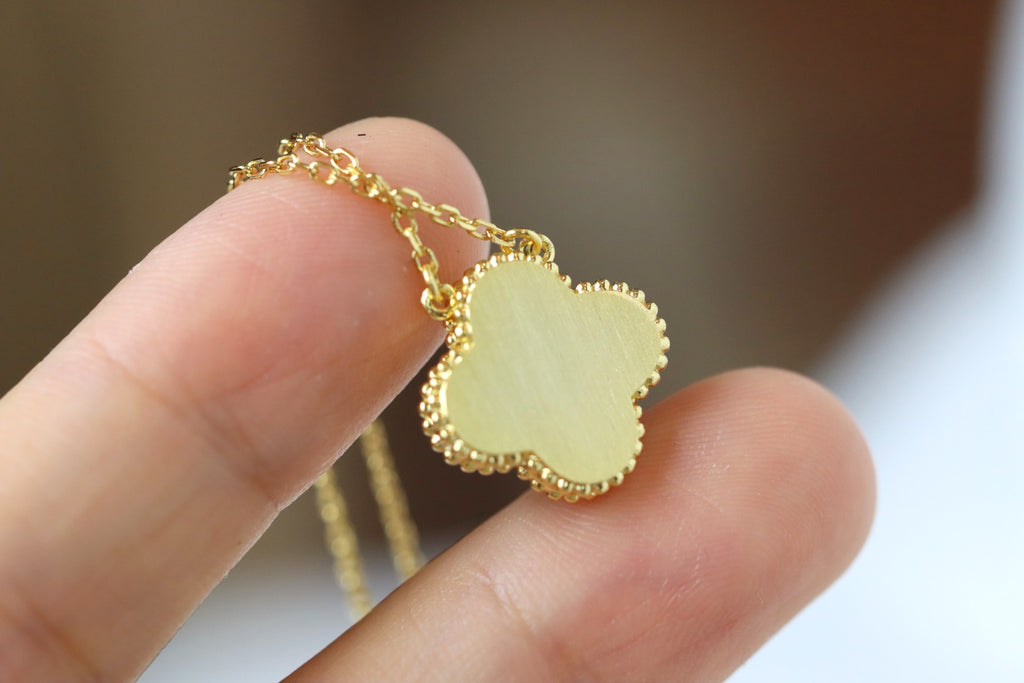 Alhambra Red Carnelian Clover Necklace with Center Stone