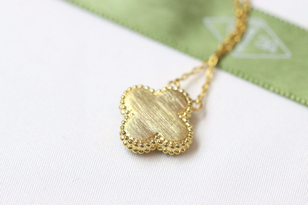 Alhambra Red Carnelian Clover Necklace with Center Stone