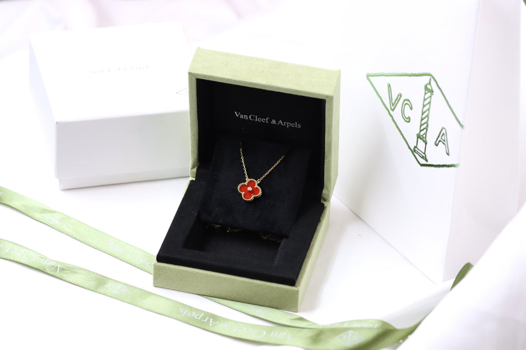 Alhambra Red Carnelian Clover Necklace with Center Stone