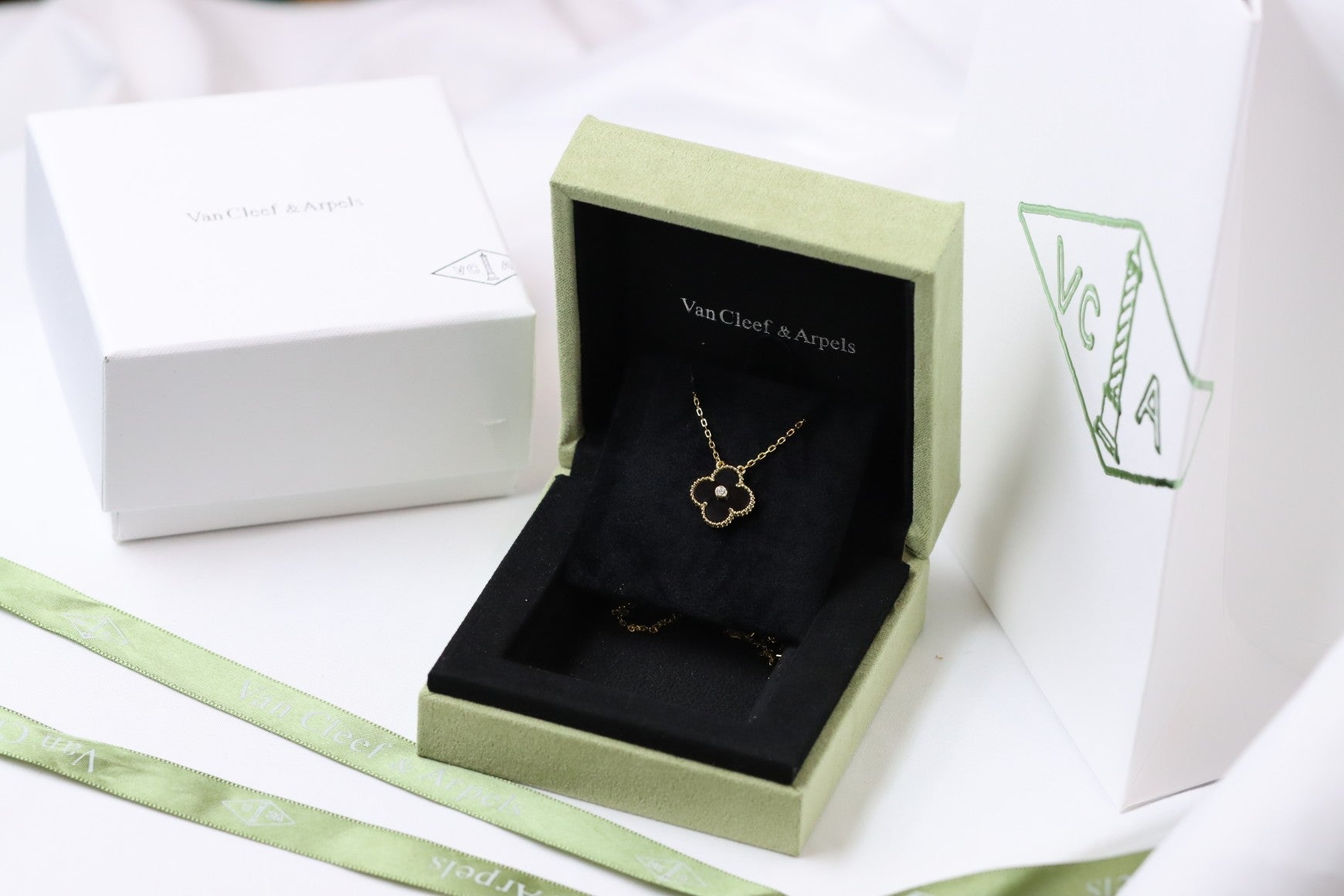 Alhambra Black Onyx Clover Necklace with Center Stone