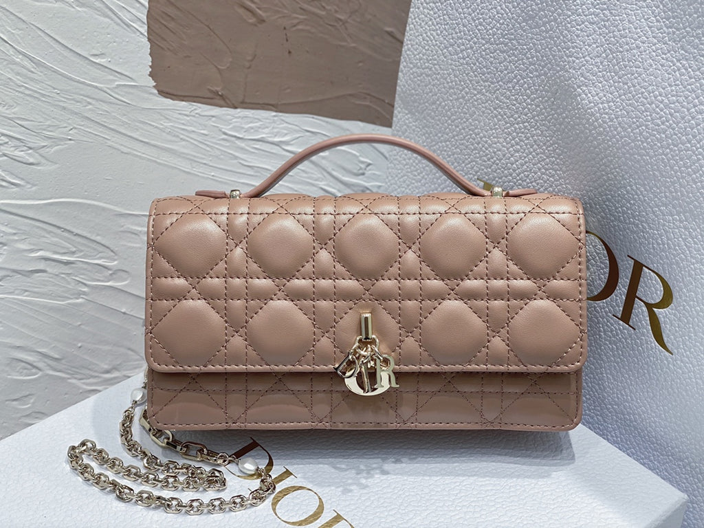 Lady Quilted Flap Bag