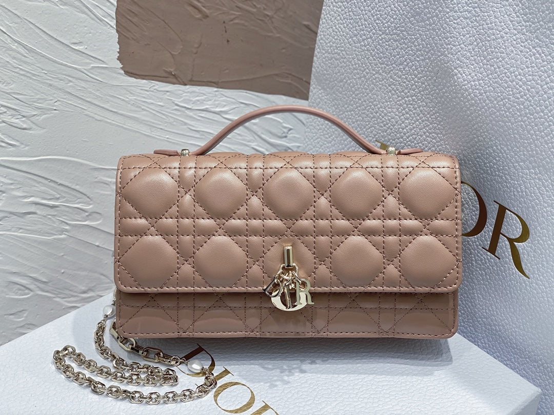 Lady Quilted Flap Bag