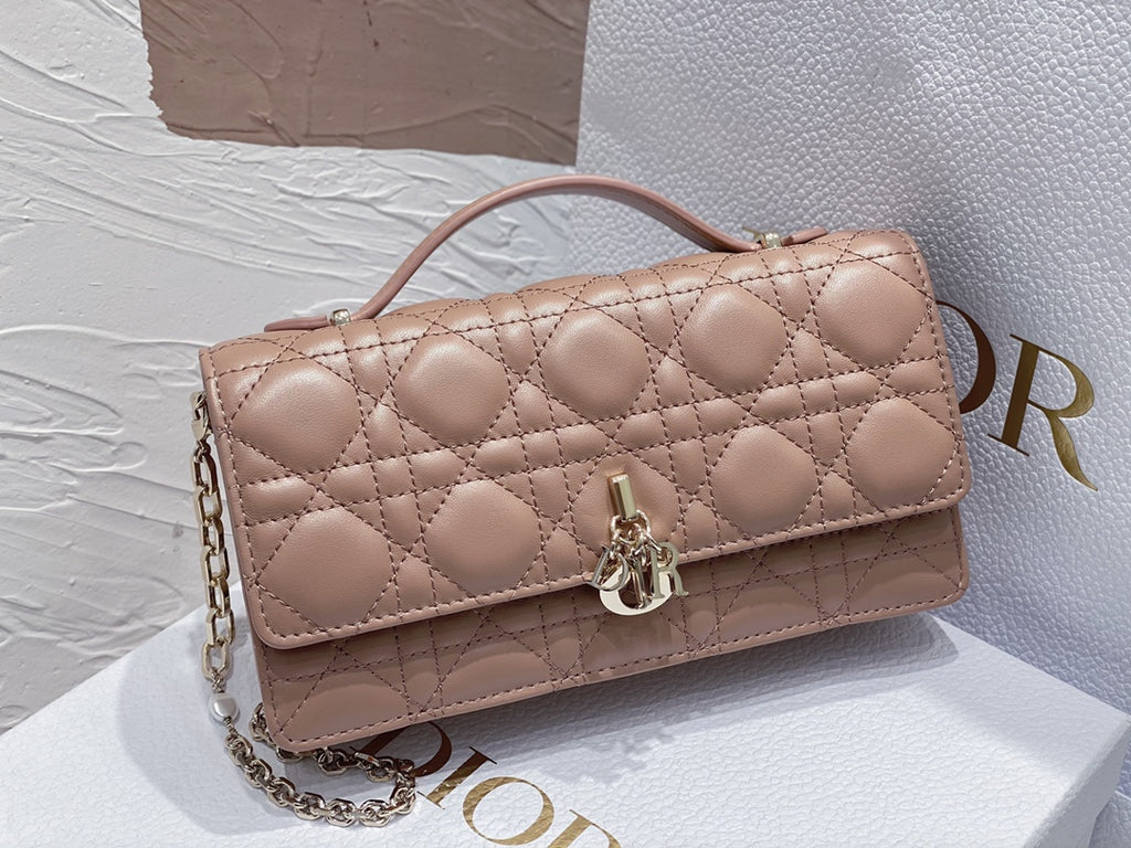 Lady Quilted Flap Bag