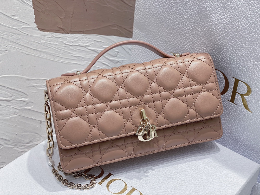 Lady Quilted Flap Bag