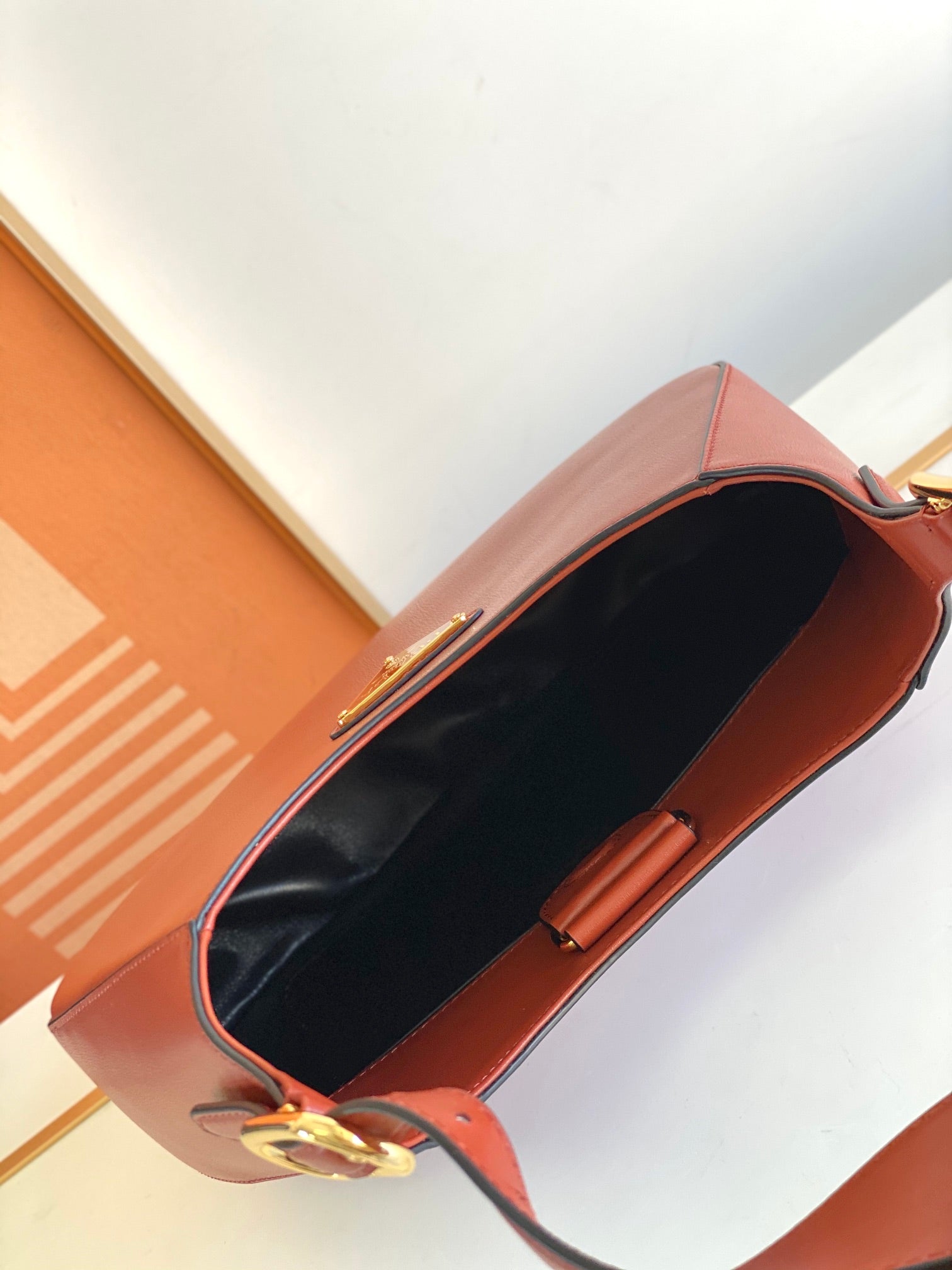 Cleo-Style Smooth Leather Shoulder Bag