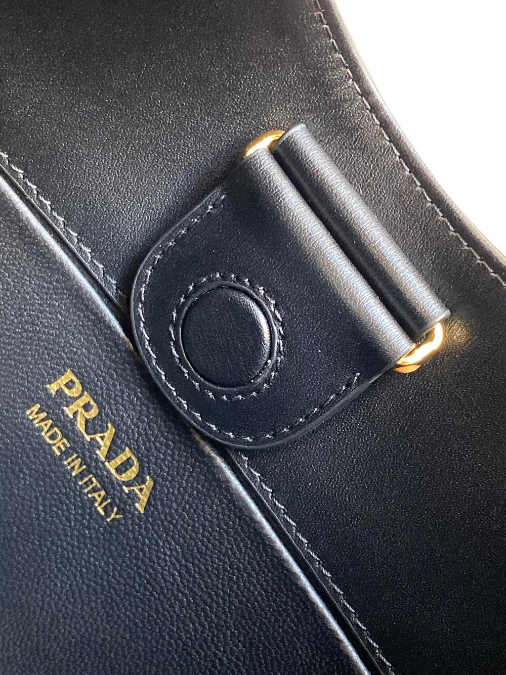 Cleo-Style Smooth Leather Shoulder Bag