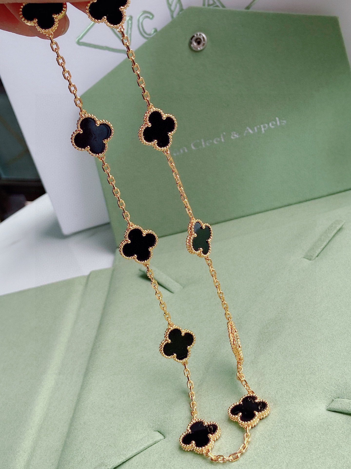 Alhambra Vintage 10 Motif Necklace in Black Onyx