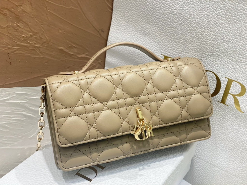 Lady Quilted Flap Bag