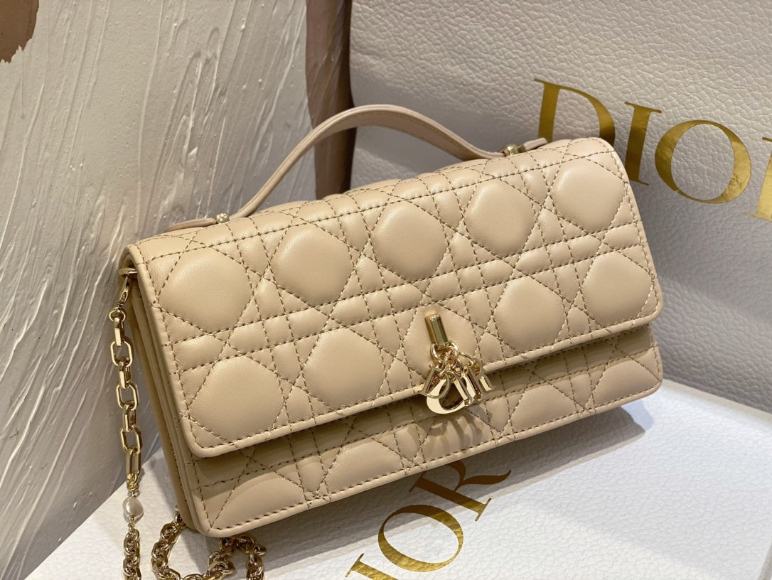 Lady Quilted Flap Bag