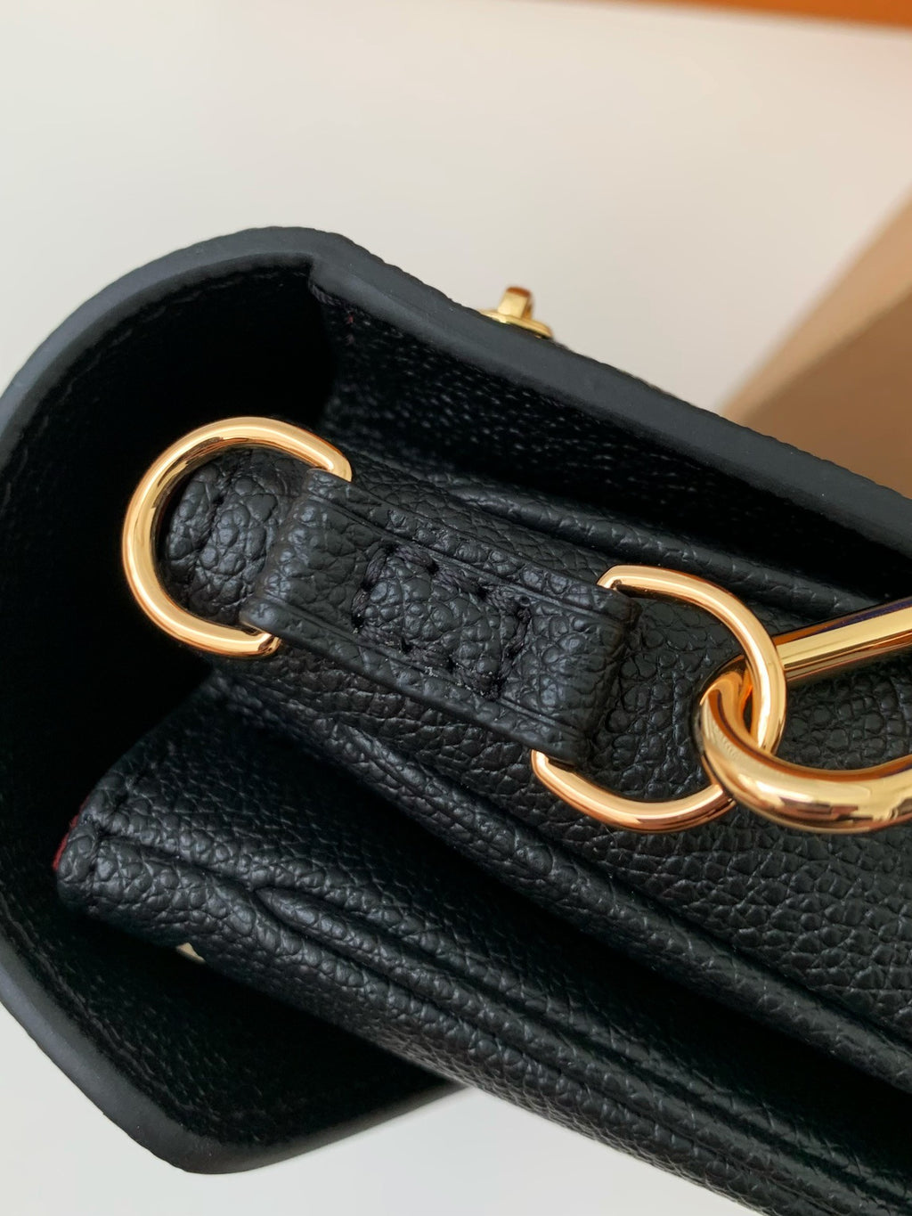 Pochette Métis East West Monogram Leather Bag