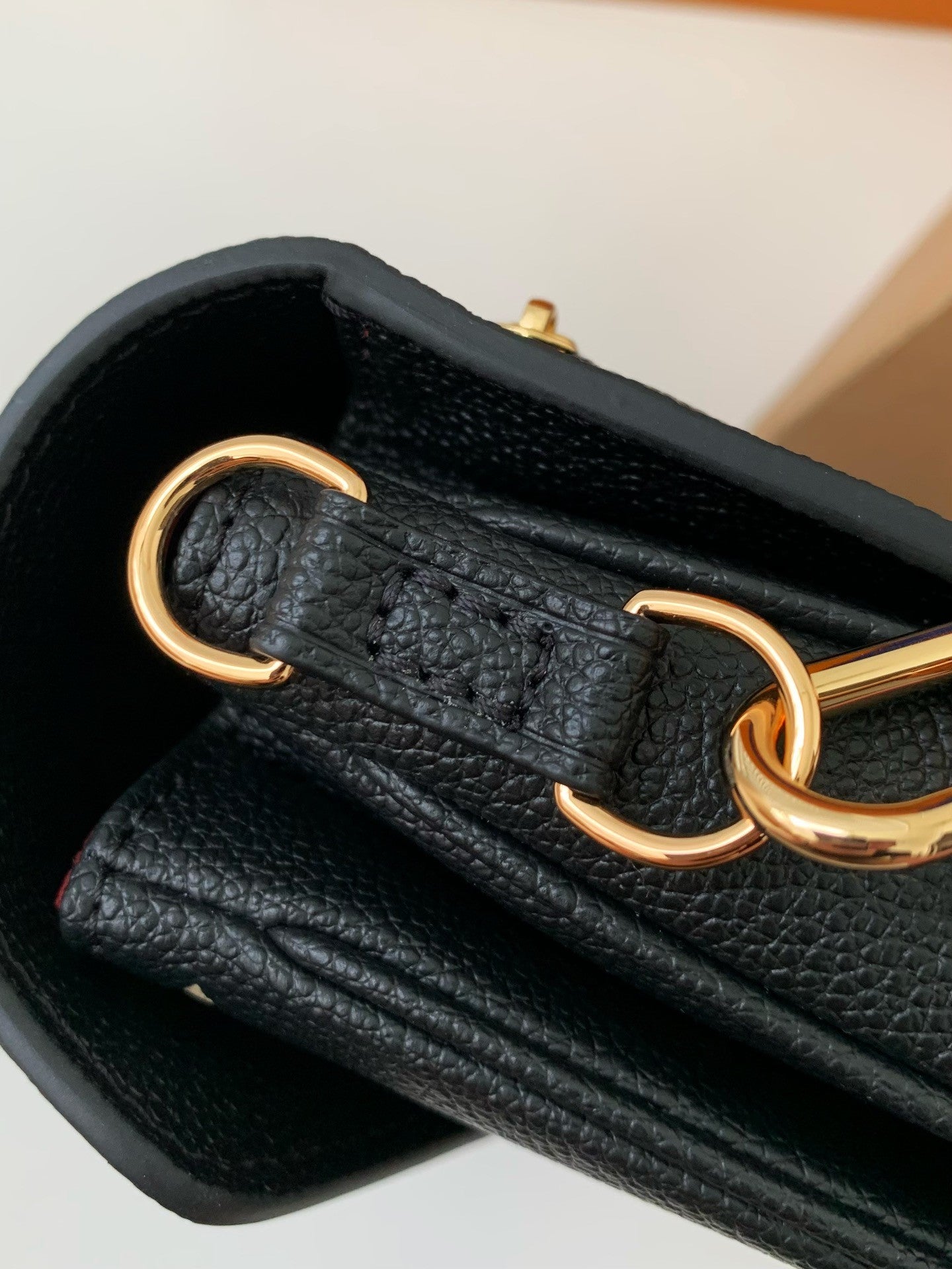 Pochette Métis East West Monogram Leather Bag