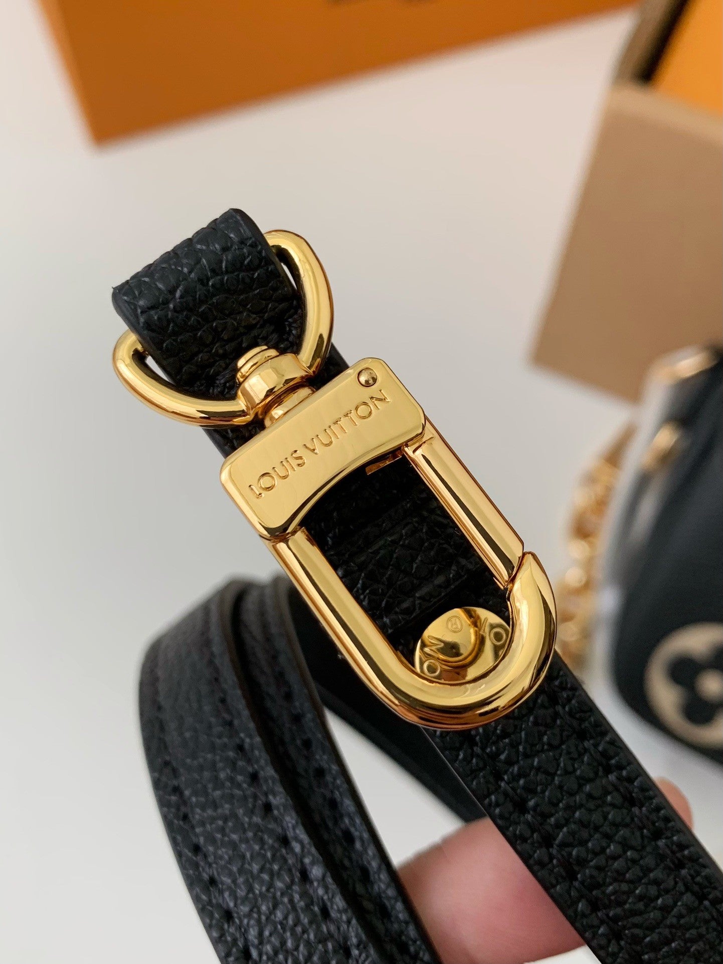 Pochette Métis East West Monogram Leather Bag