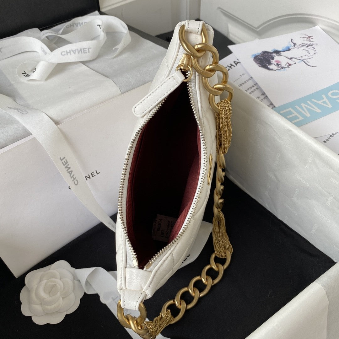 23A Lambskin Quilted CC Chain Hobo