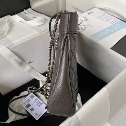 31 Quilted Leather Shopping Bag