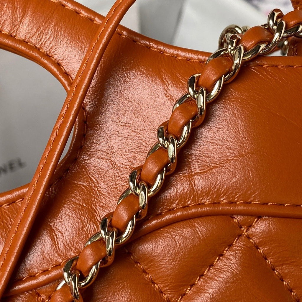 31 Quilted Leather Shopping Bag