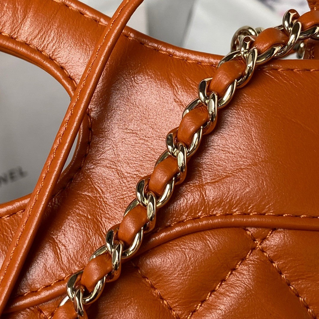 31 Quilted Leather Shopping Bag