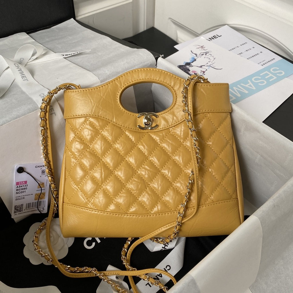 31 Quilted Leather Shopping Bag