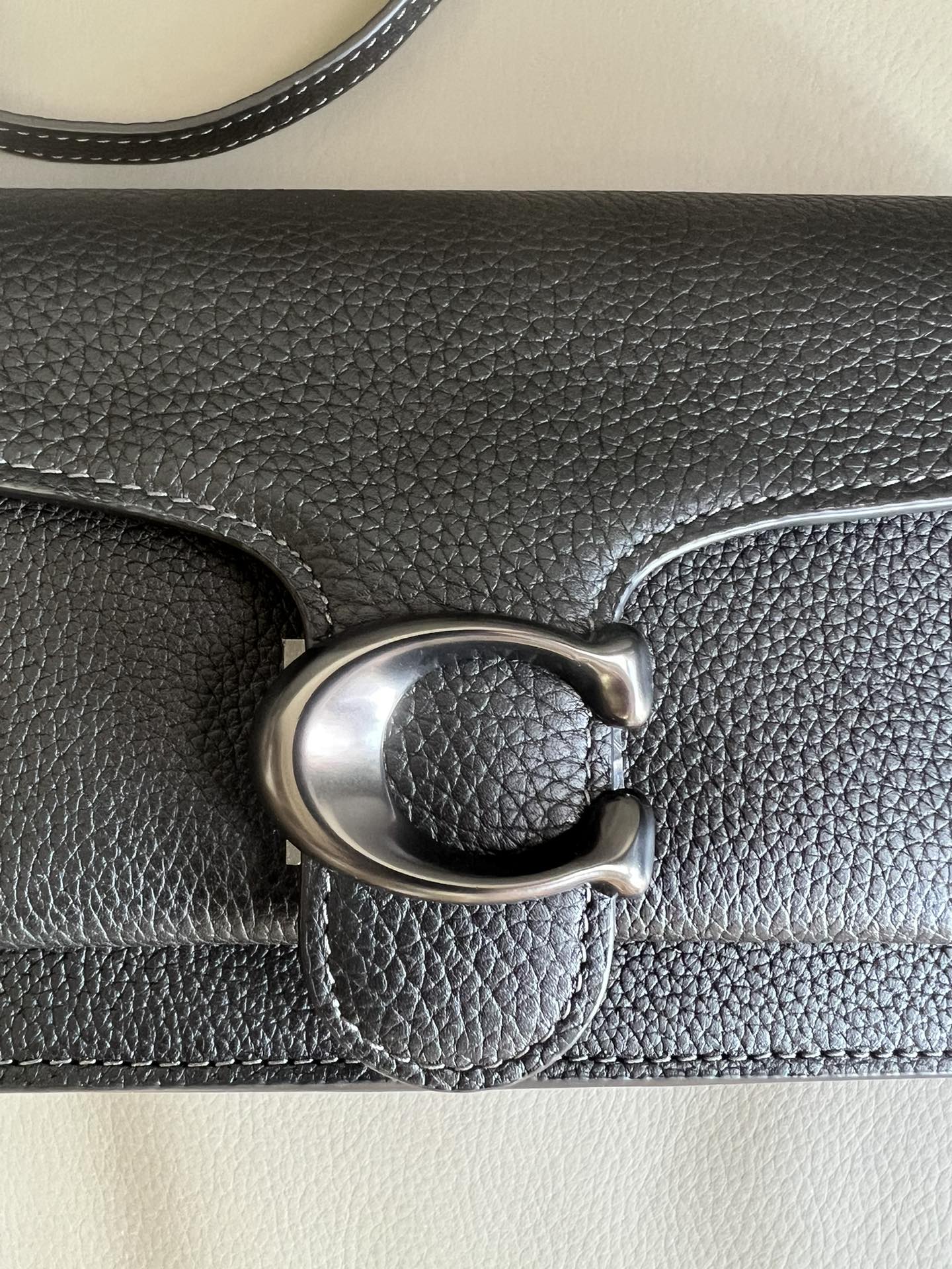 Mini Tabby Chain Bag