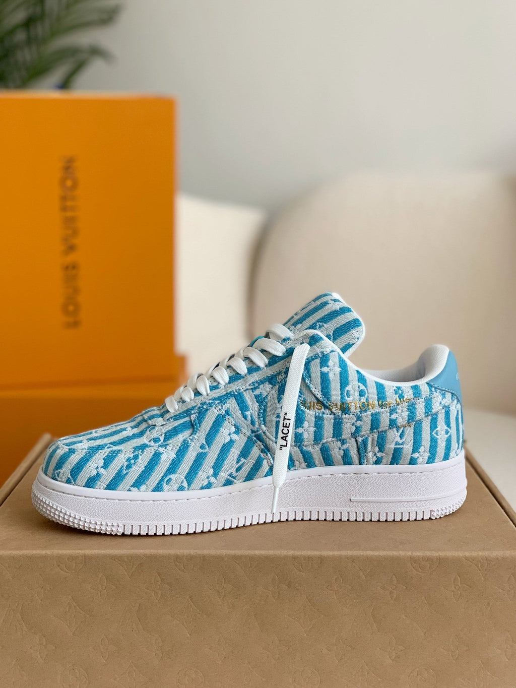 Trainer x Air Sneaker