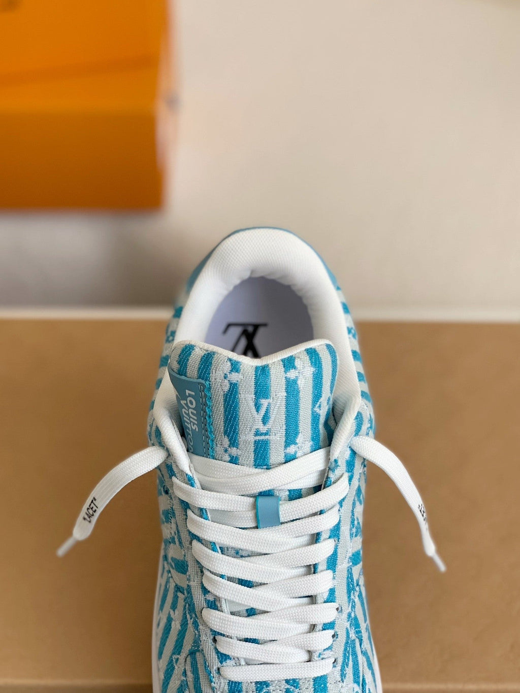 Trainer x Air Sneaker