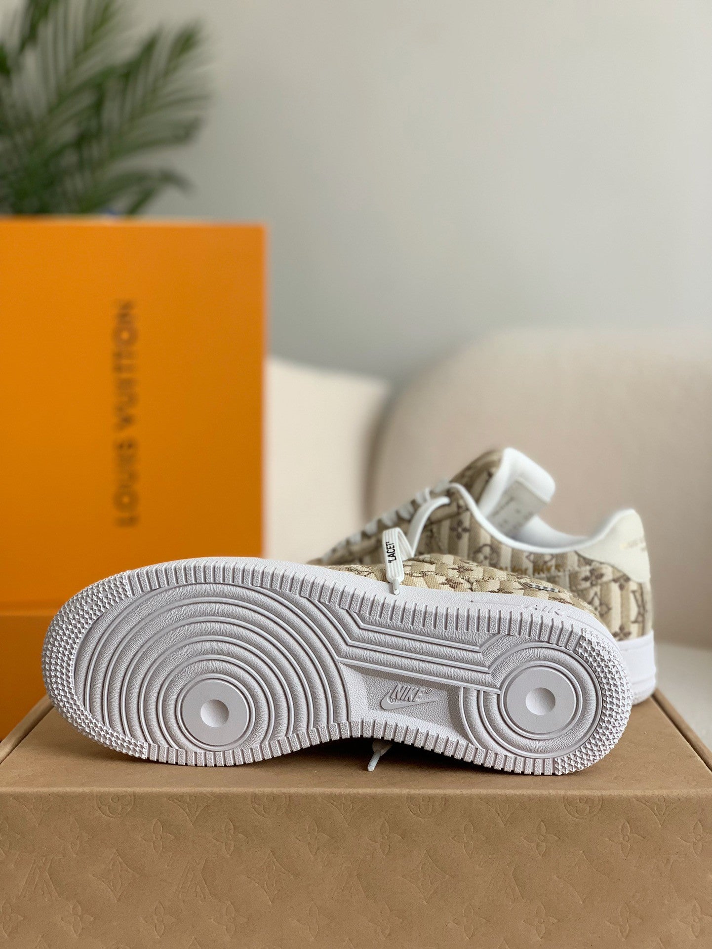 Trainer x Air Sneaker