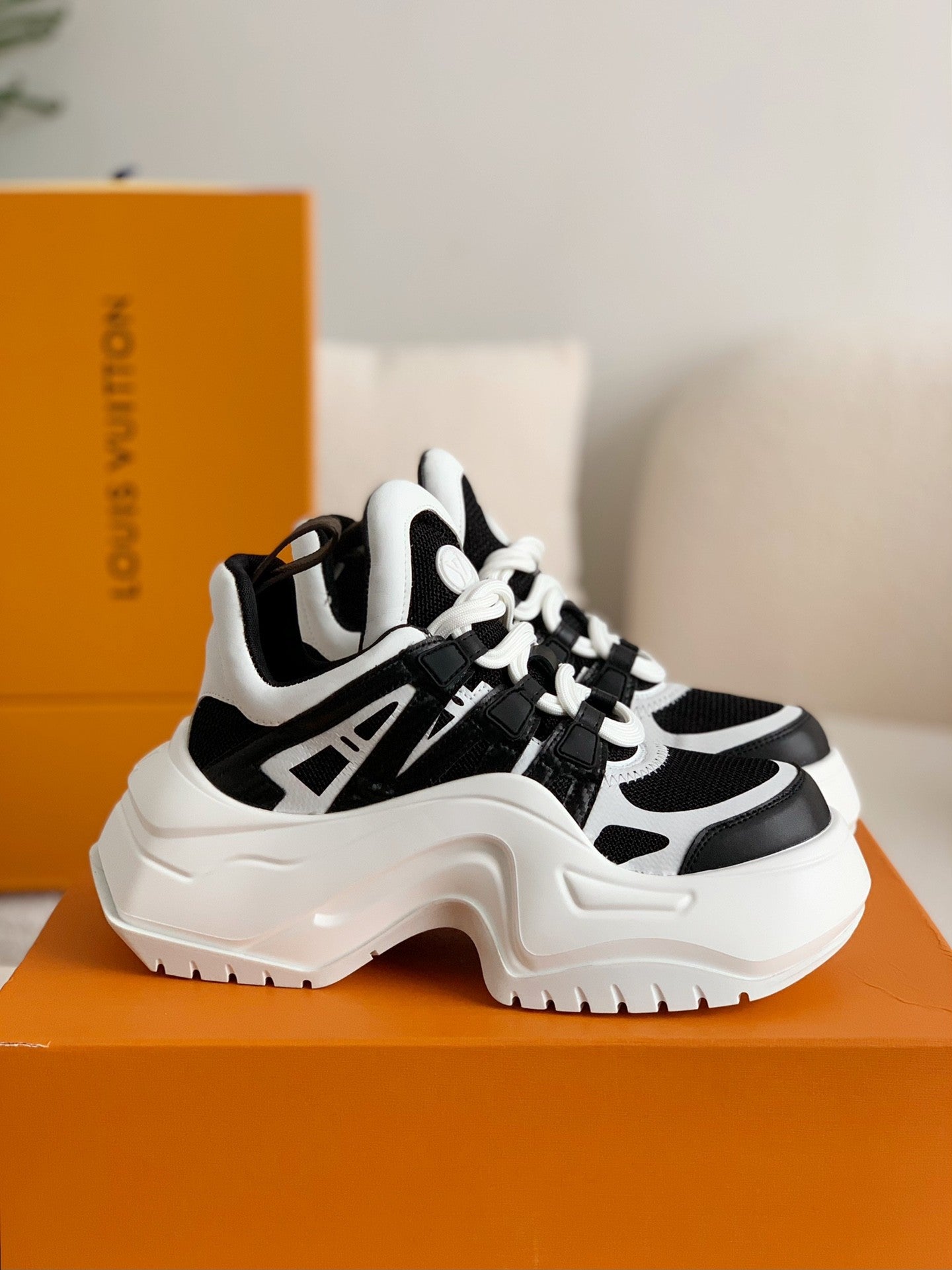 Archlight Sneaker